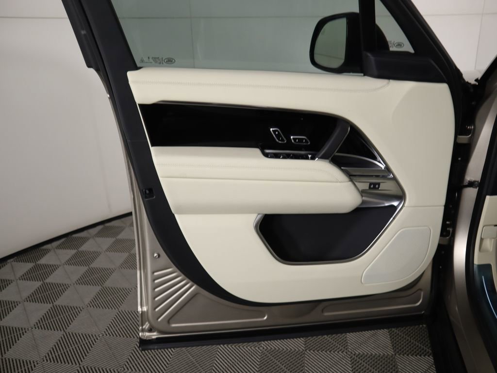 New 2026 Land Rover Range Rover SE AWD/4WD image 25