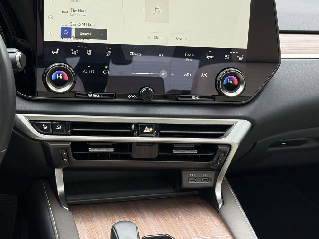 Used 2025 Lexus RX 450h AWD w/ Convenience Package image 19