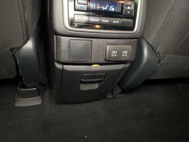 Used 2022 Subaru Ascent Premium w/ Convenience Package image 55
