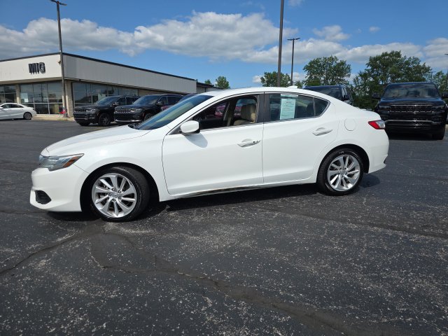 Used 2016 Acura ILX w/ Technology Plus Package FWD image 4