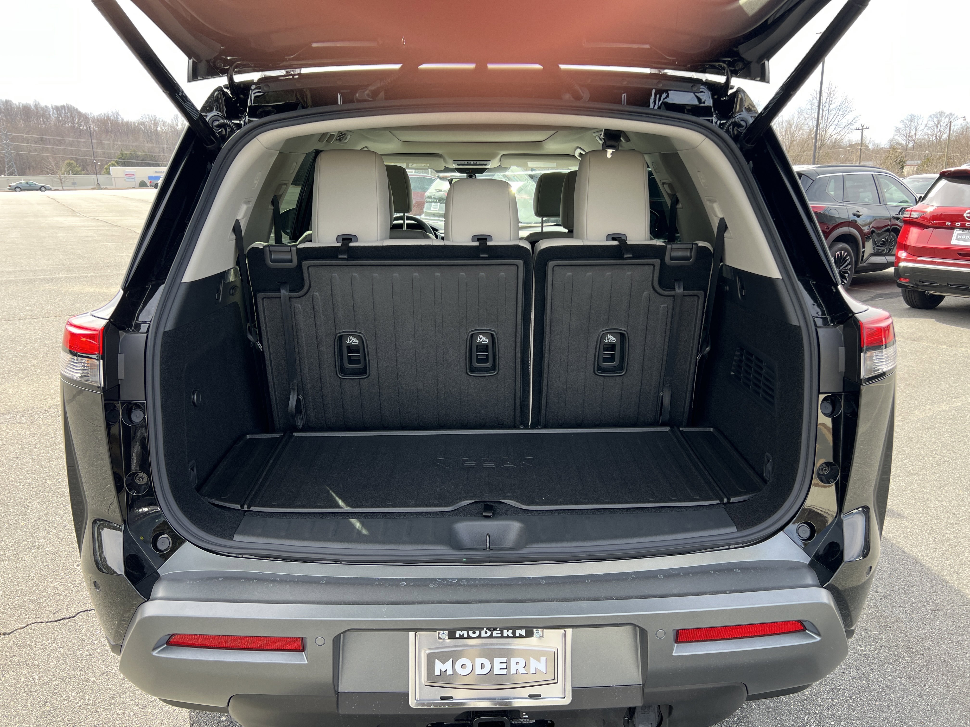 New 2026 Nissan Pathfinder SL image 36