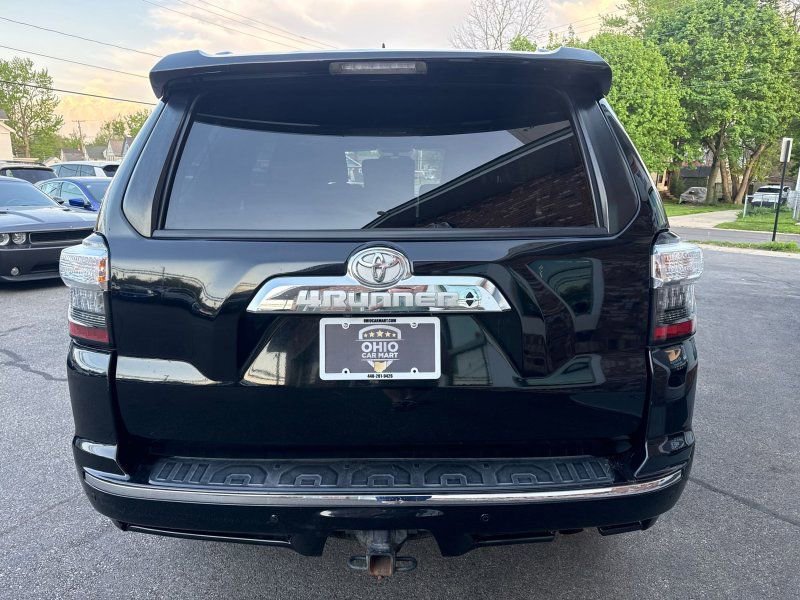 Used 2017 Toyota 4Runner Limited AWD/4WD image 6