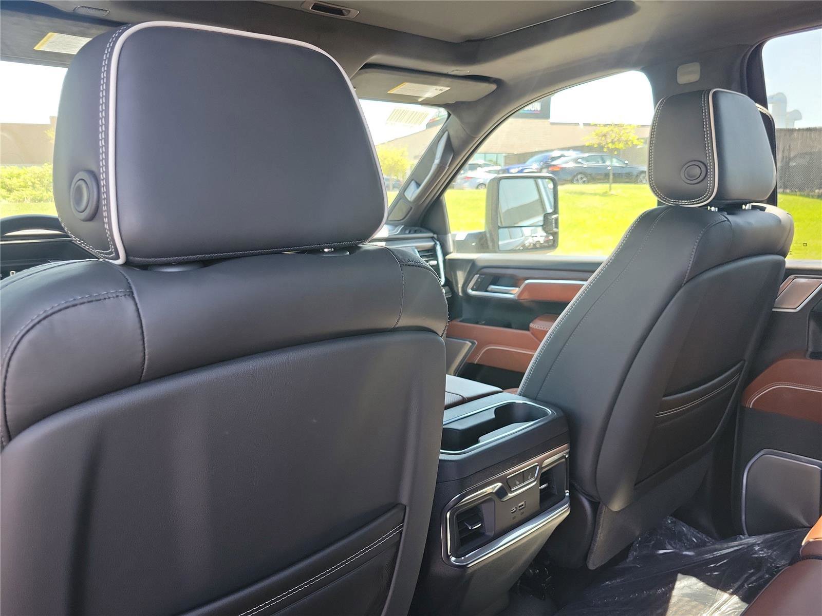 New 2026 GMC Sierra 2500 Denali Ultimate AWD/4WD image 14