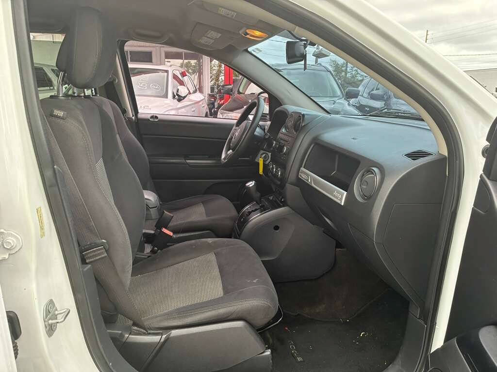 Used 2016 Jeep Compass Sport w/ Power Value Group FWD image 12