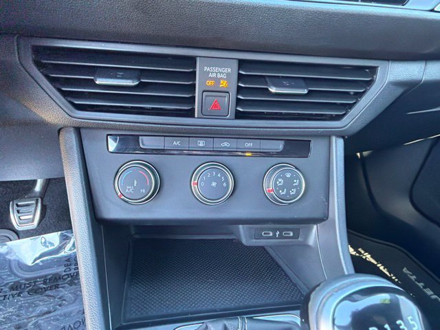 Used 2023 Volkswagen Jetta Sport FWD image 27