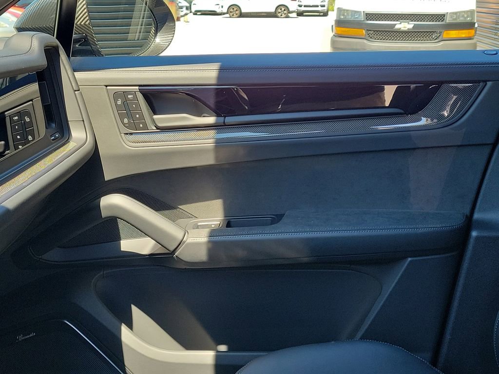 New 2026 Porsche Cayenne GTS image 23