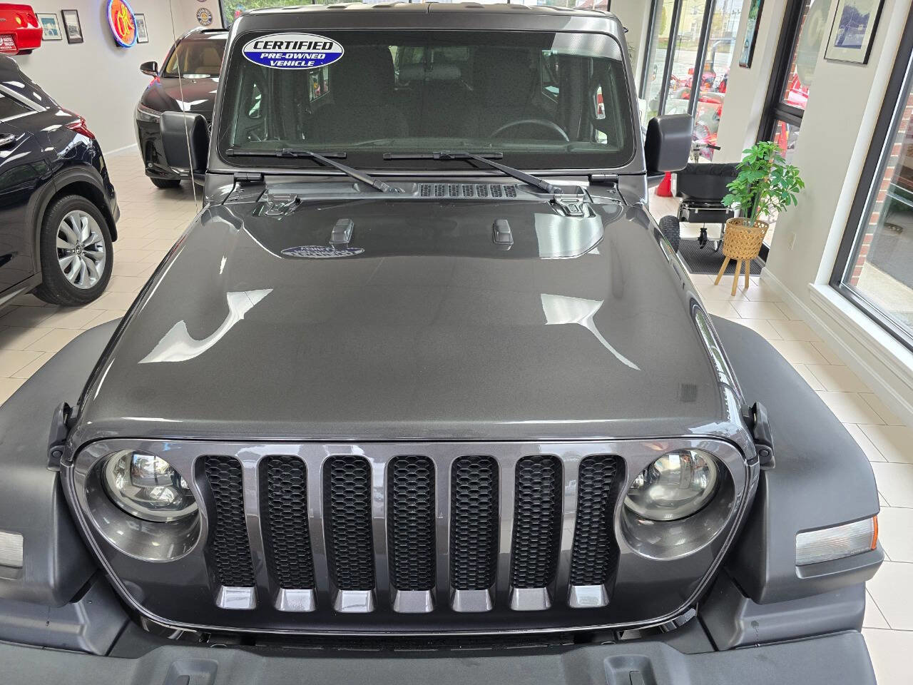 Used 2022 Jeep Wrangler Unlimited Sport image 4
