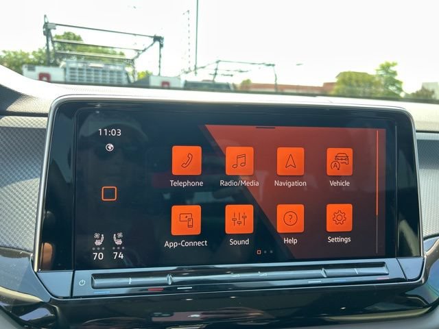 Used 2025 Volkswagen Atlas Peak Edition SE AWD/4WD image 23
