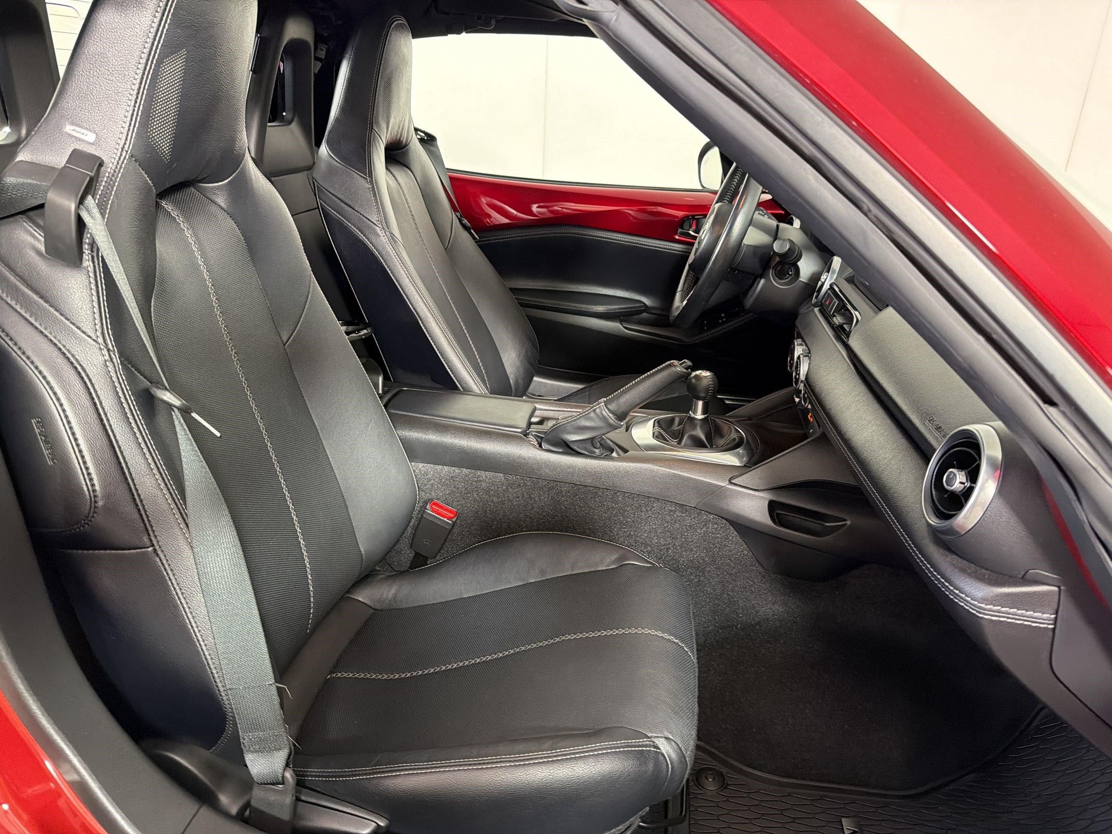Used 2022 MAZDA MX-5 Miata RF Grand Touring w/ Weather Package RWD image 23