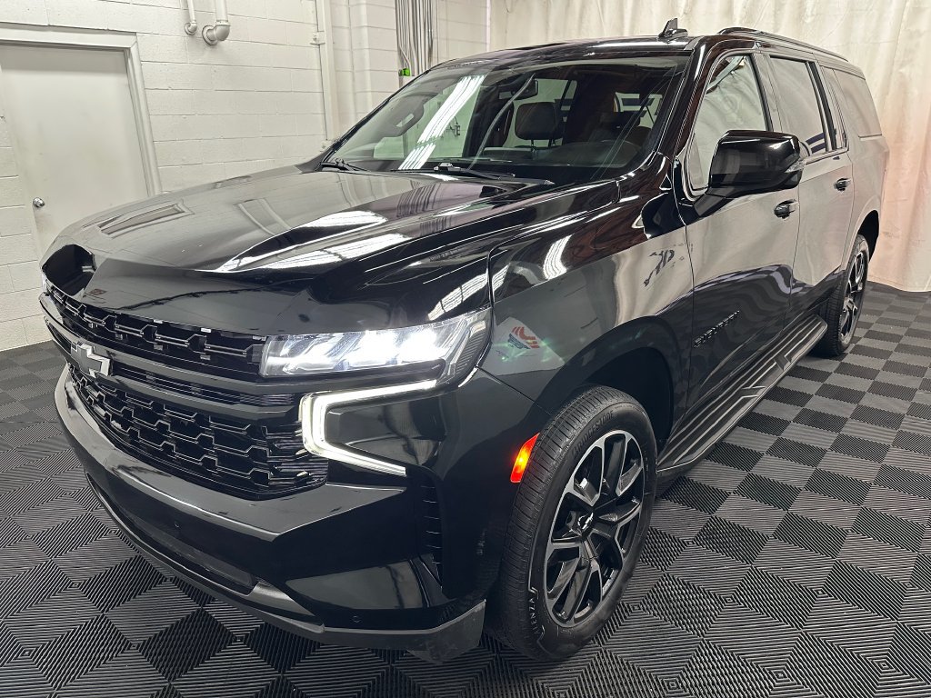 Used 2023 Chevrolet Suburban RST w/ Sport Performance Package AWD/4WD image 5