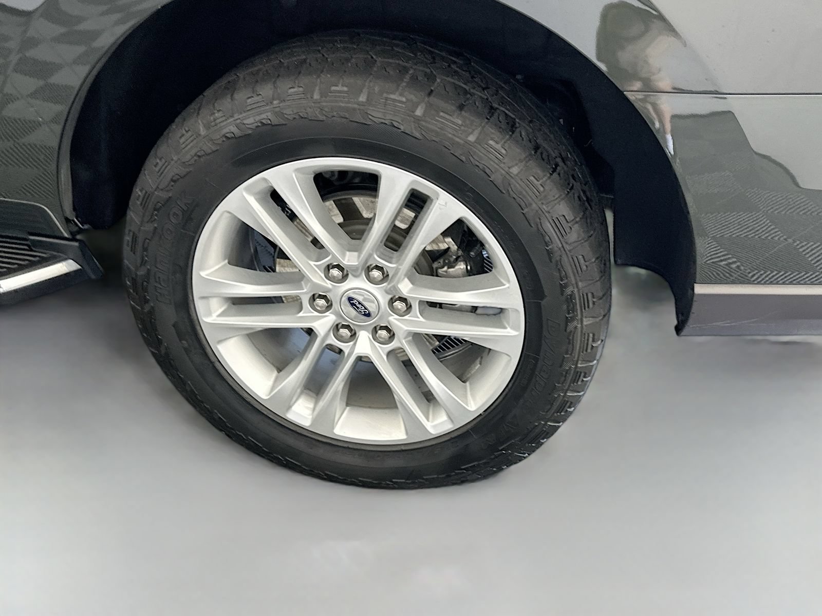 Used 2022 Ford Expedition XLT AWD/4WD image 32
