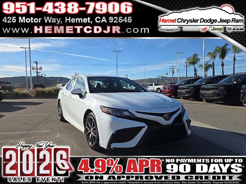 Used 2023 Toyota Camry SE image 1