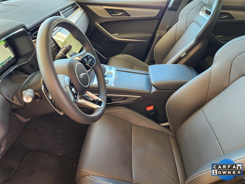 Used 2026 Jaguar F-PACE R-Dynamic S image 15