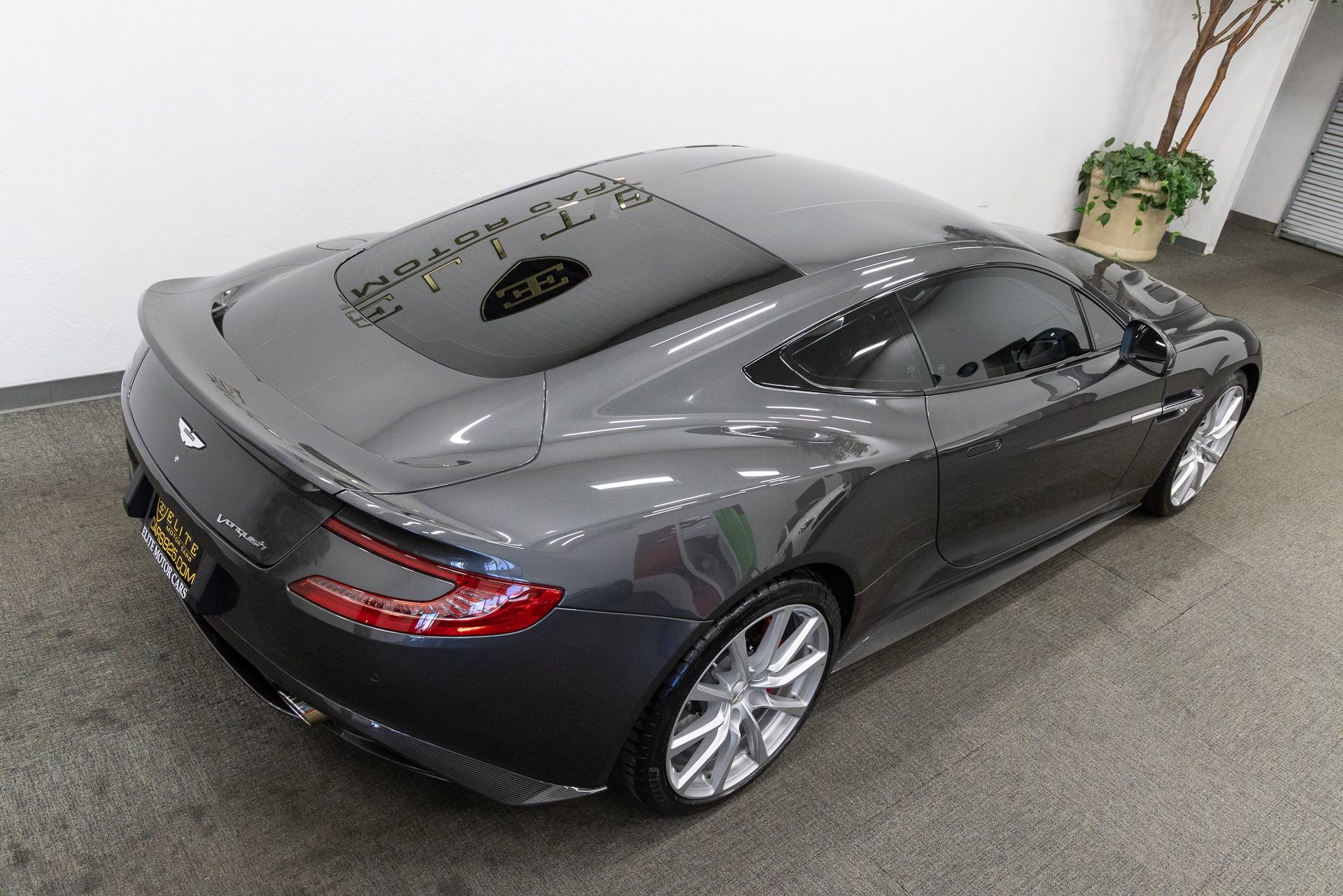 Used 2015 Aston Martin Vanquish Coupe RWD image 29