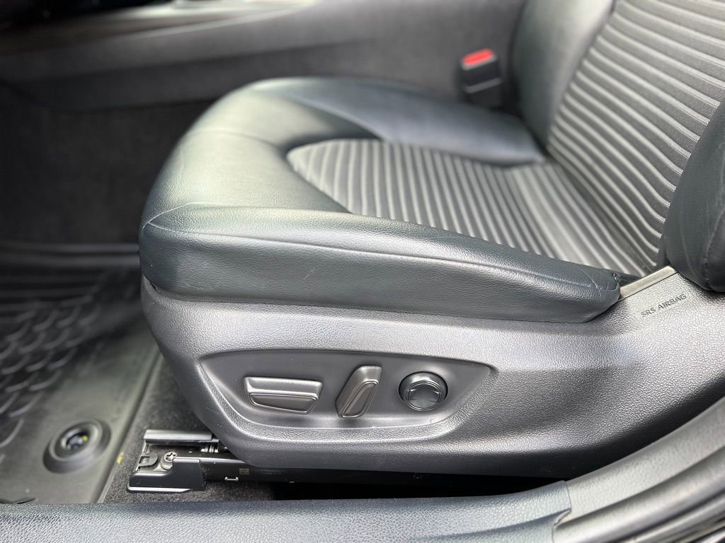 Used 2021 Toyota Camry SE image 21