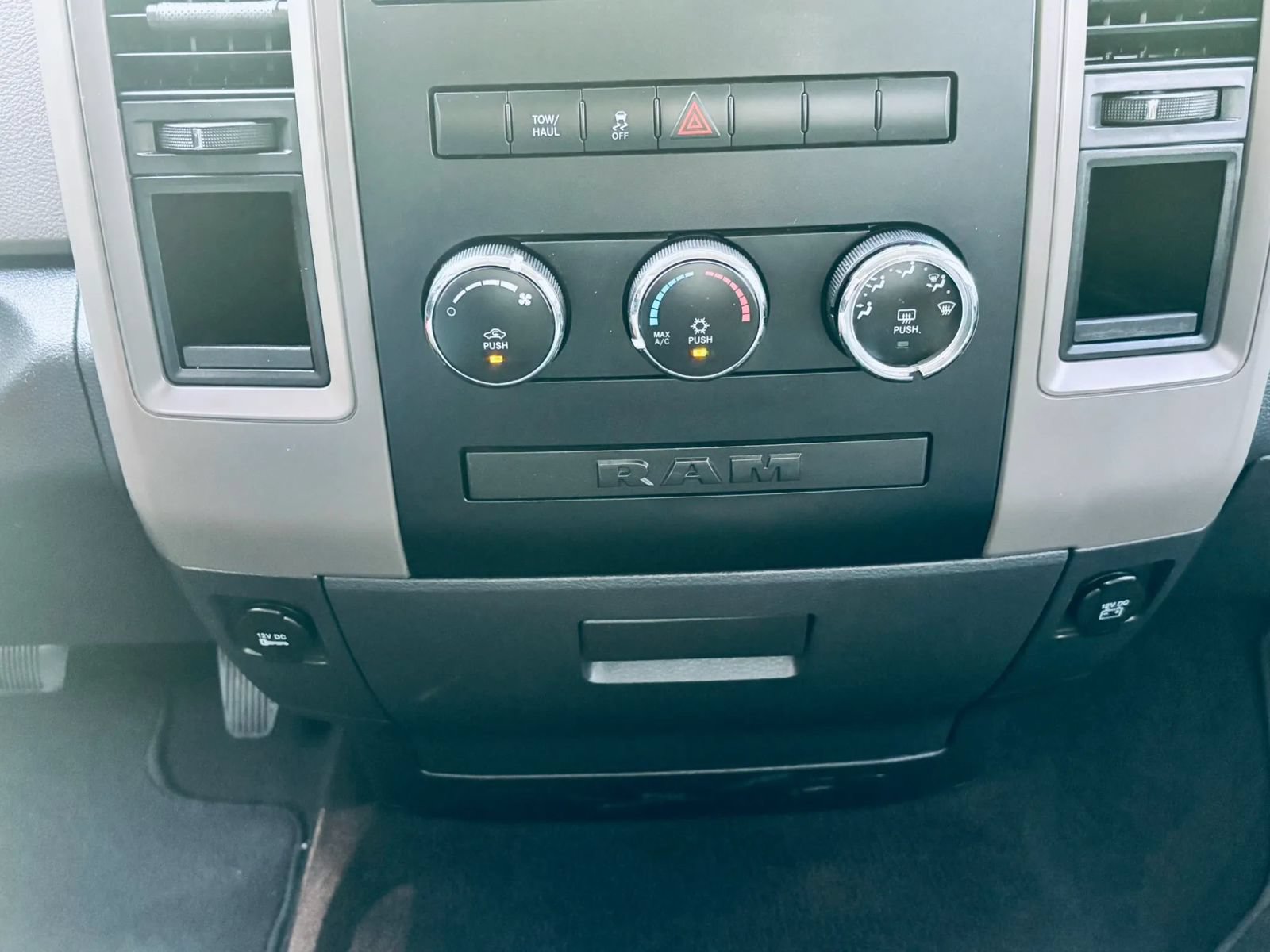 Used 2012 RAM 1500 Express RWD image 29