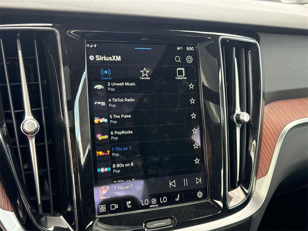 Used 2024 Volvo S60 B5 Plus image 37