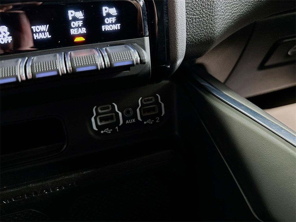 Used 2024 RAM 1500 Laramie image 38