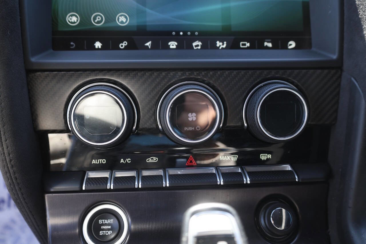 Used 2020 Jaguar F-TYPE SVR image 17