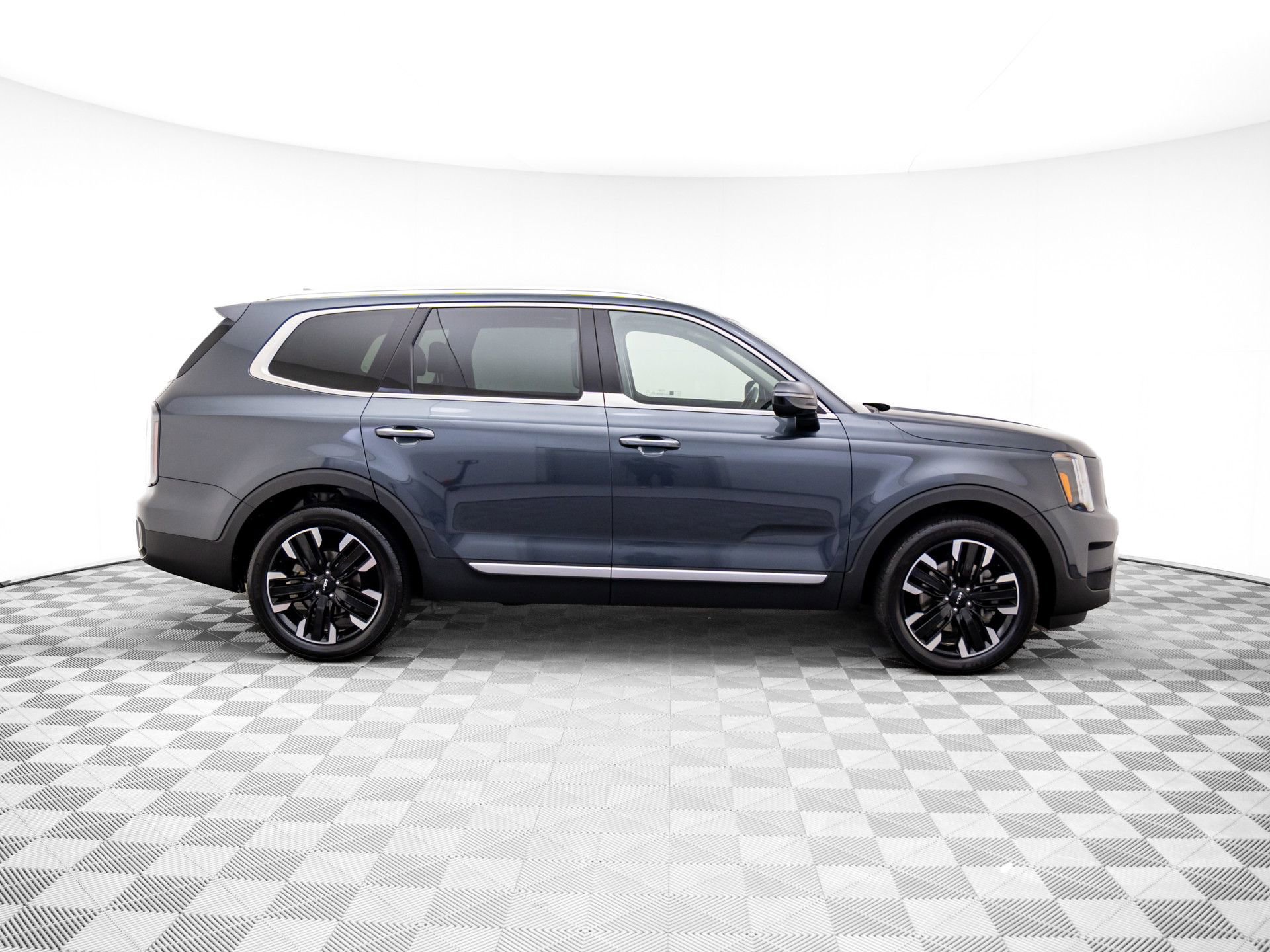 Used 2023 Kia Telluride SX image 6