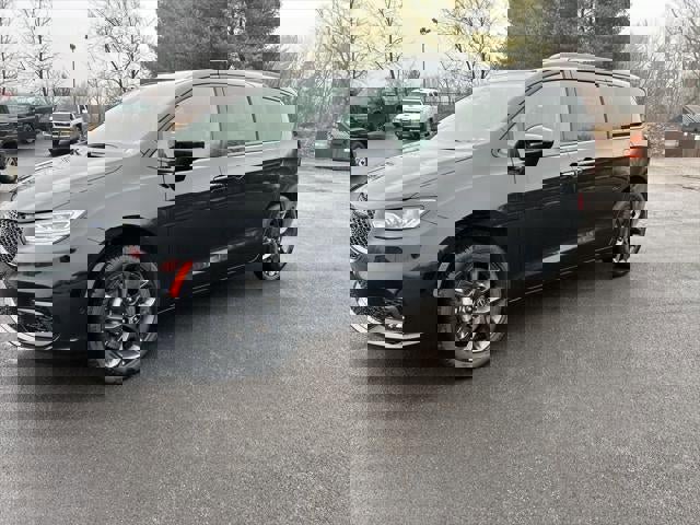 New 2026 Chrysler Pacifica Select AWD/4WD image 25