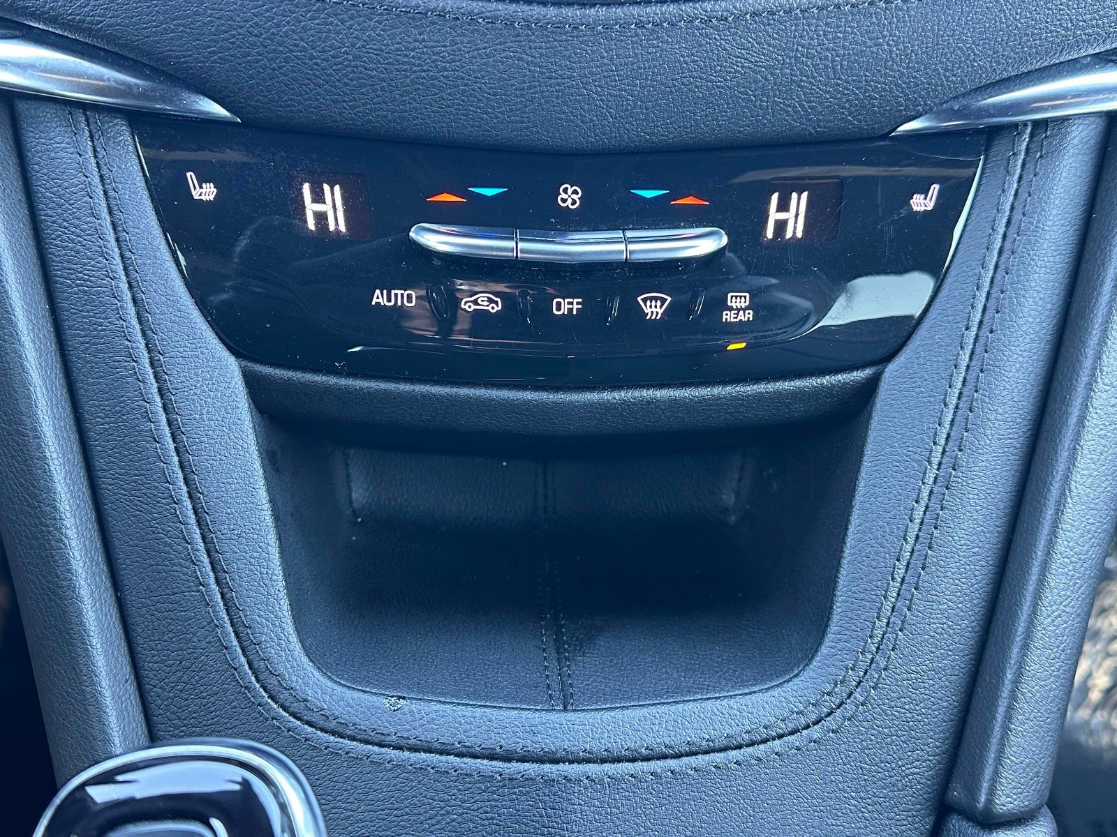 Certified 2022 Cadillac XT5 Premium Luxury image 13