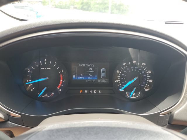 Used 2015 Ford Fusion SE w/ Equipment Group 202A FWD image 15