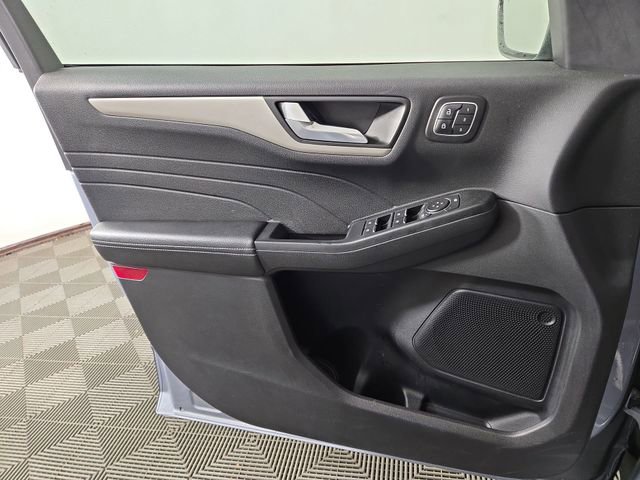 Used 2022 Ford Escape SEL w/ Technology Package image 27