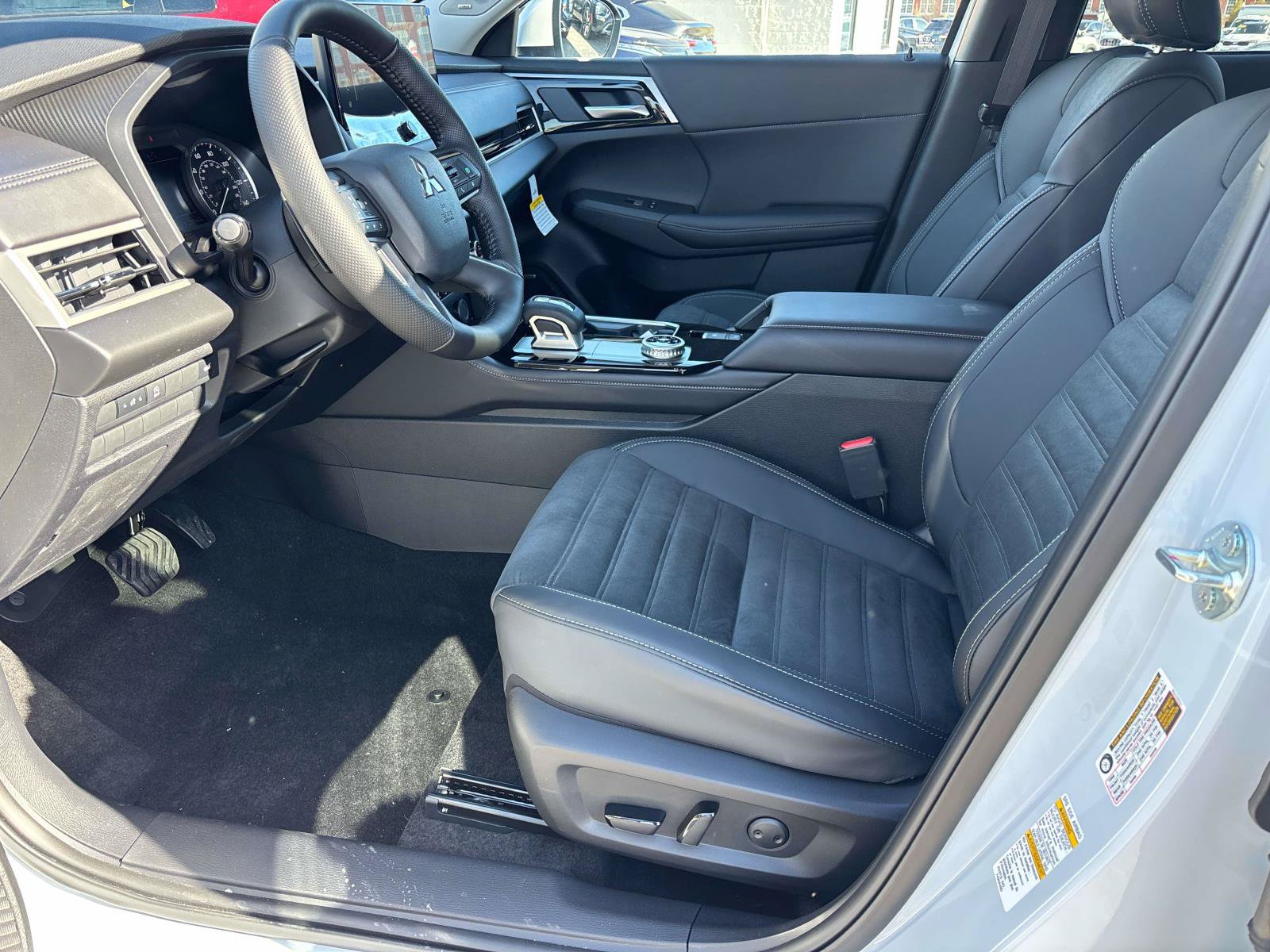 New 2026 Mitsubishi Outlander SE AWD/4WD image 8