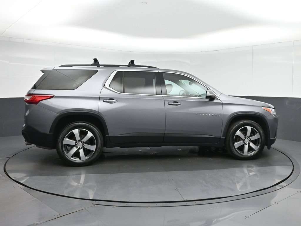 Used 2020 Chevrolet Traverse LT w/ LT Premium Package AWD/4WD image 8