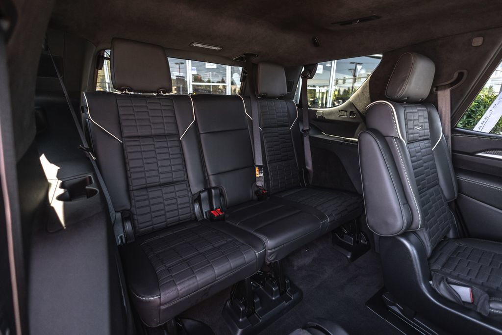 Used 2025 Cadillac Escalade V AWD/4WD image 33