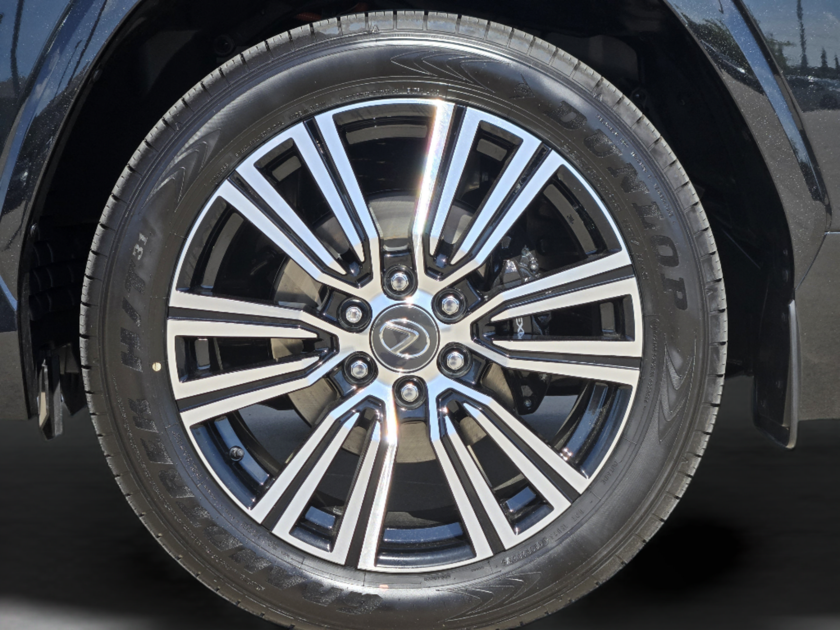 New 2026 Lexus LX 700h Luxury w/ Appearance Package AWD/4WD image 22