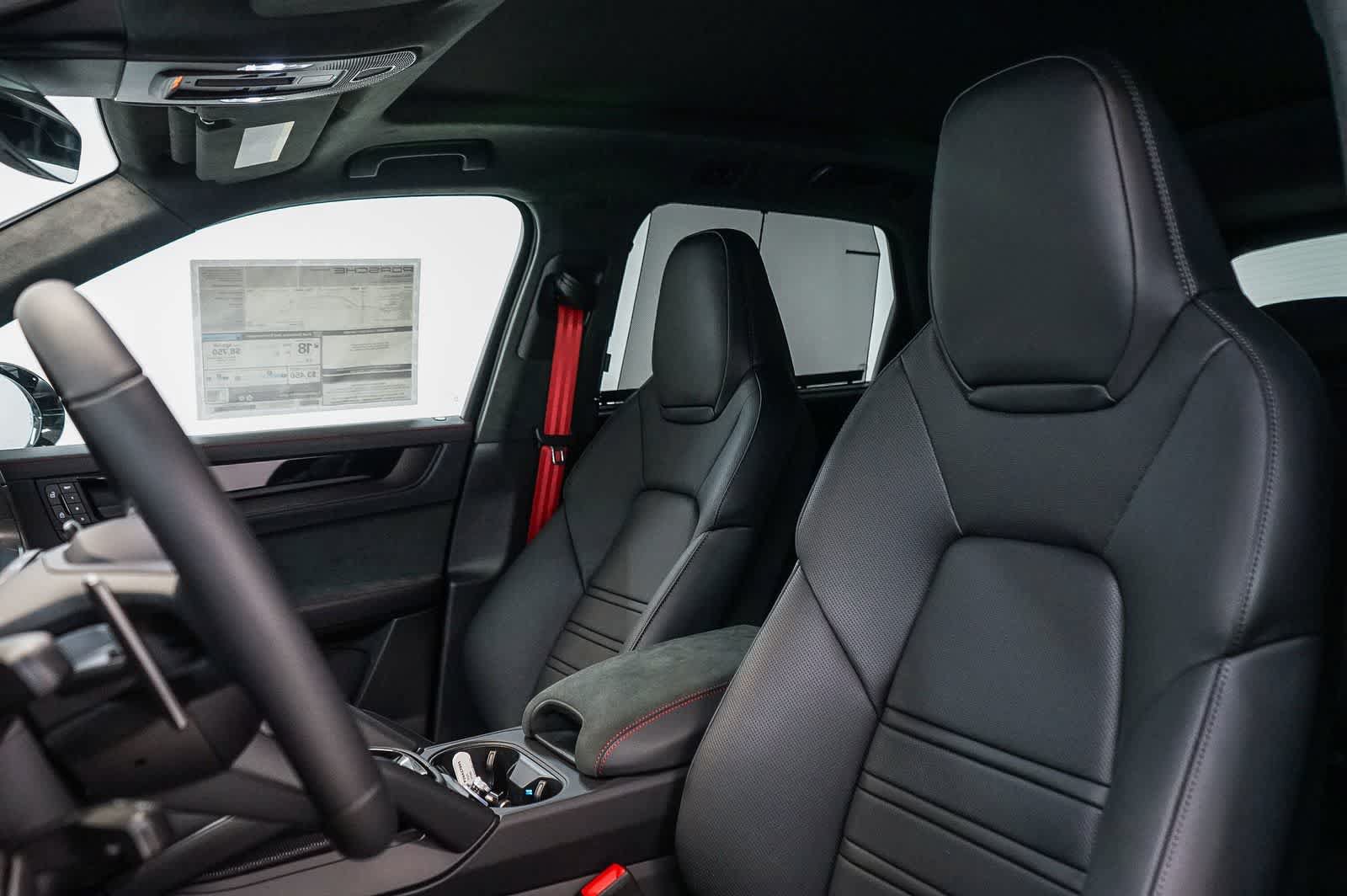 New 2026 Porsche Cayenne GTS AWD/4WD image 5