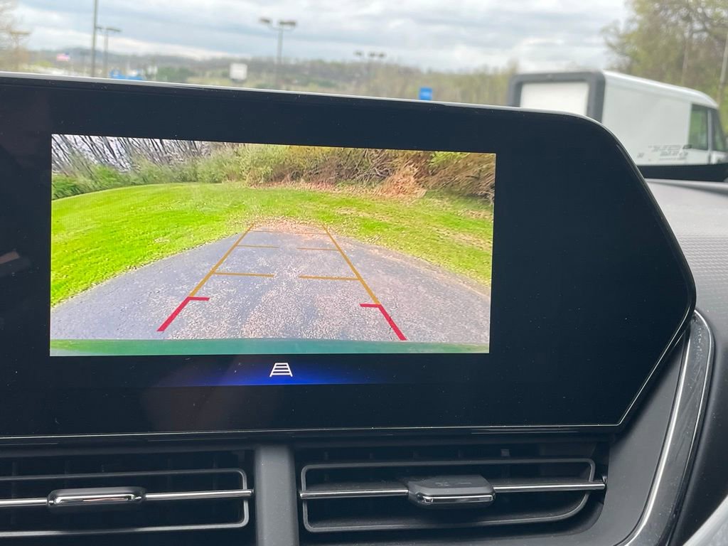 Certified 2025 Chevrolet Trax LT w/ LT Convenience Package image 36