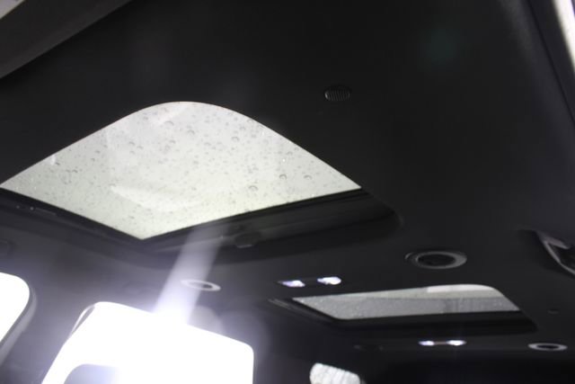 Used 2023 Chevrolet Traverse Premier image 12