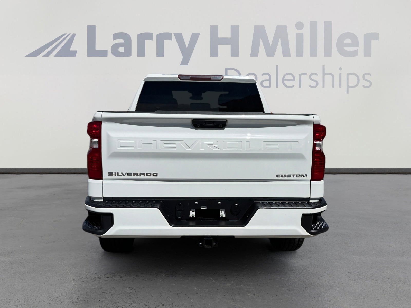 Used 2023 Chevrolet Silverado 1500 Custom image 4