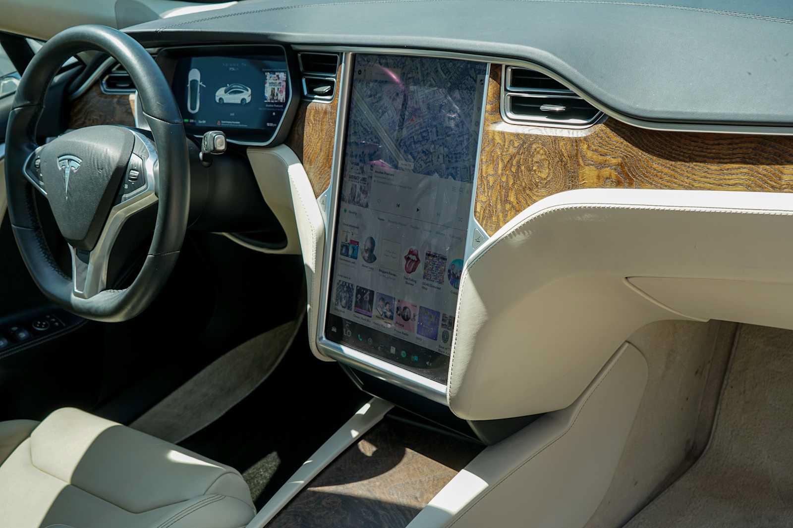 Used 2017 Tesla Model S 75D AWD/4WD image 22