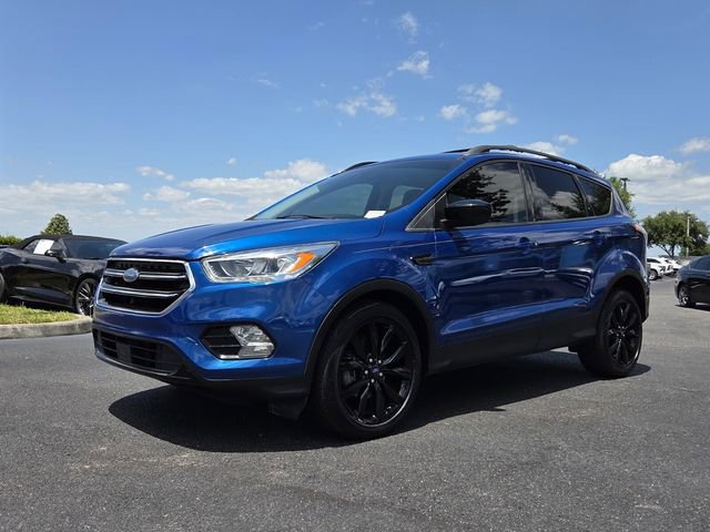 Used 2018 Ford Escape SE FWD image 2
