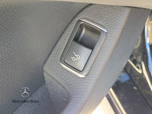 Used 2014 Mercedes-Benz SL 550 image 15