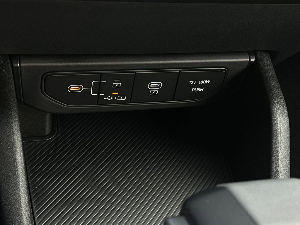 New 2025 Kia K4 FWD image 24