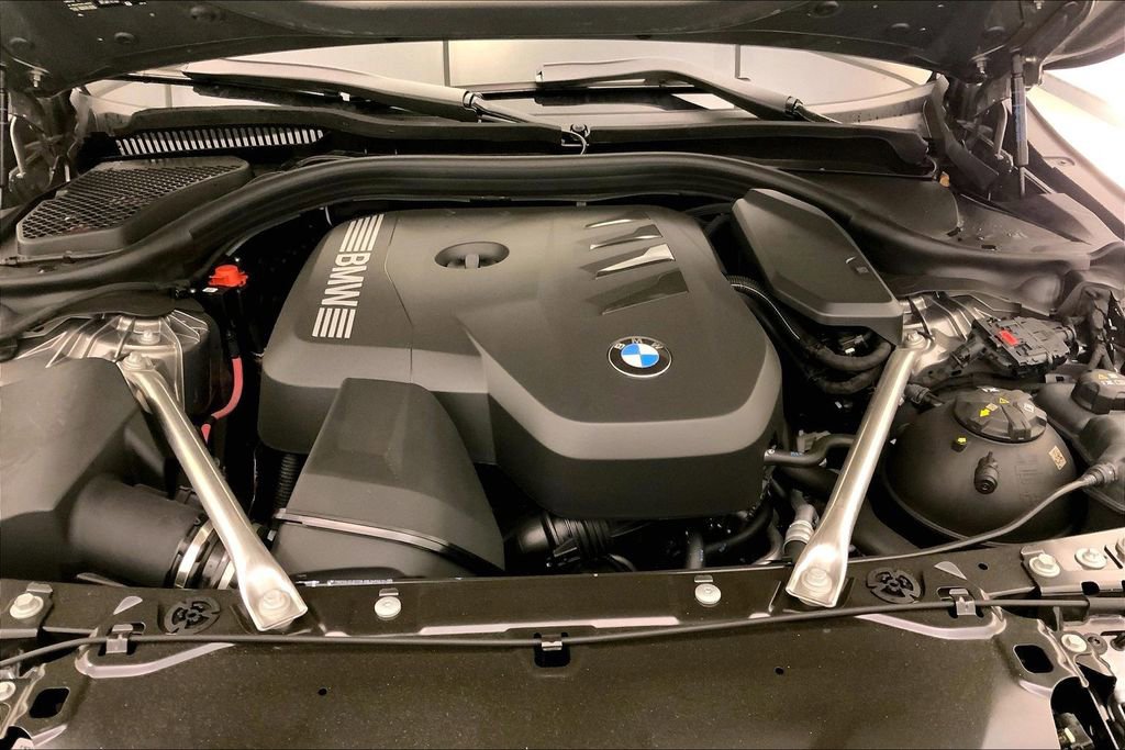 New 2026 BMW 530i xDrive w/ Premium Package AWD/4WD image 8