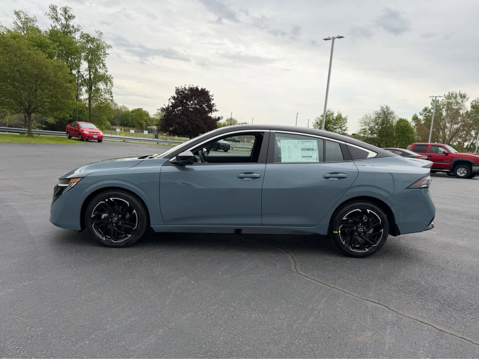 New 2026 Nissan Sentra SR FWD image 4