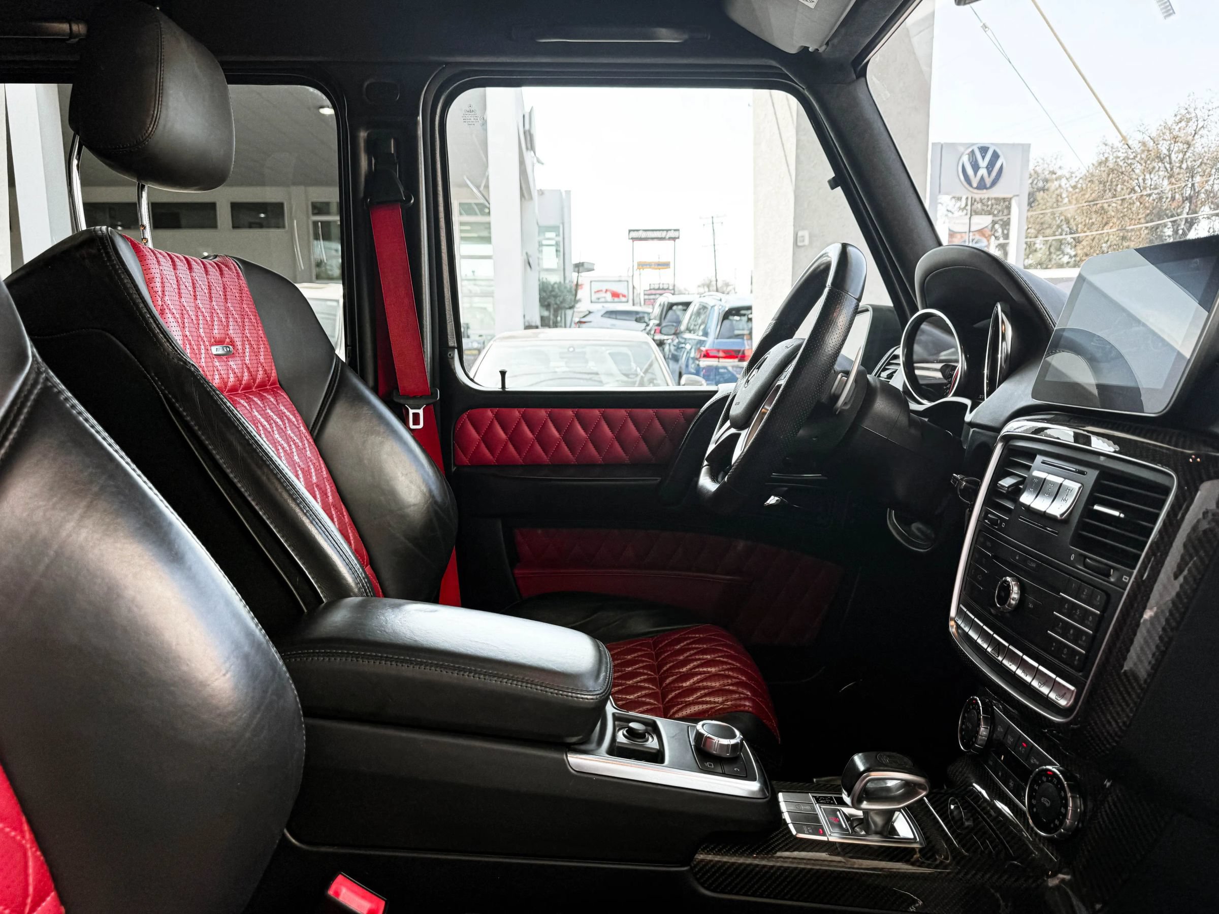 Used 2017 Mercedes-Benz G 63 AMG 4MATIC image 28