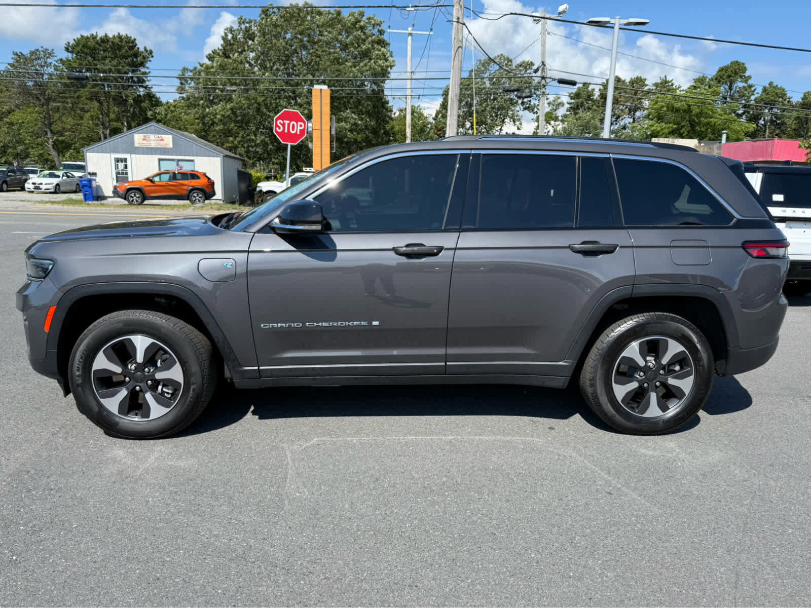 Used 2024 Jeep Grand Cherokee Limited 4xe image 5