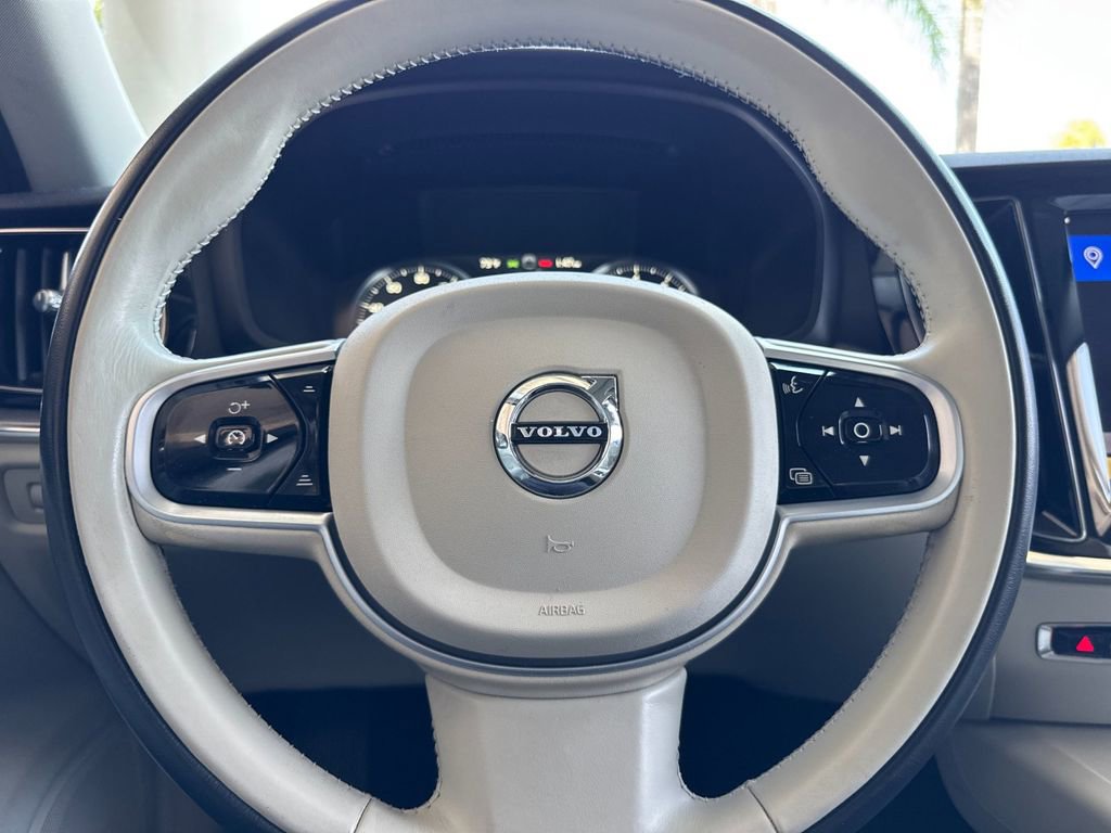 Used 2020 Volvo S60 T5 Momentum FWD image 22