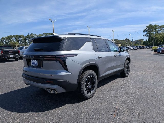 New 2027 Chevrolet Traverse Z71 w/ Driver Confidence Package AWD/4WD image 3
