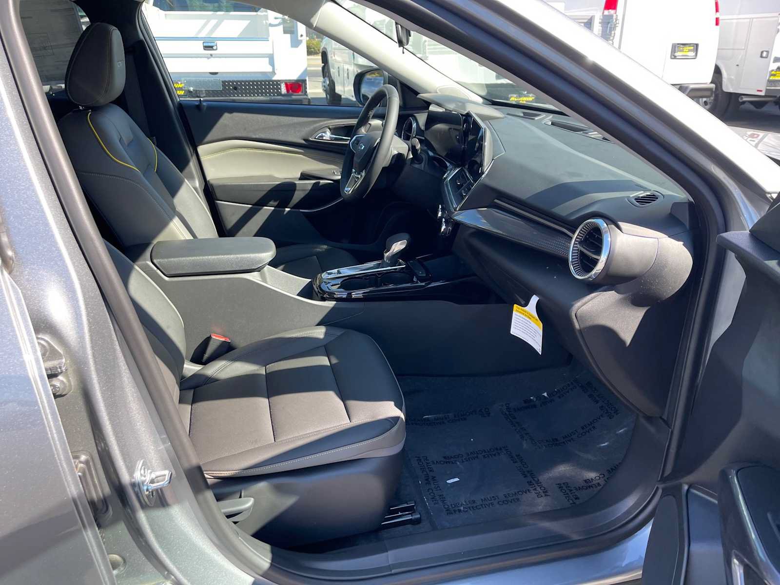 Used 2025 Chevrolet Trax ACTIV FWD image 10
