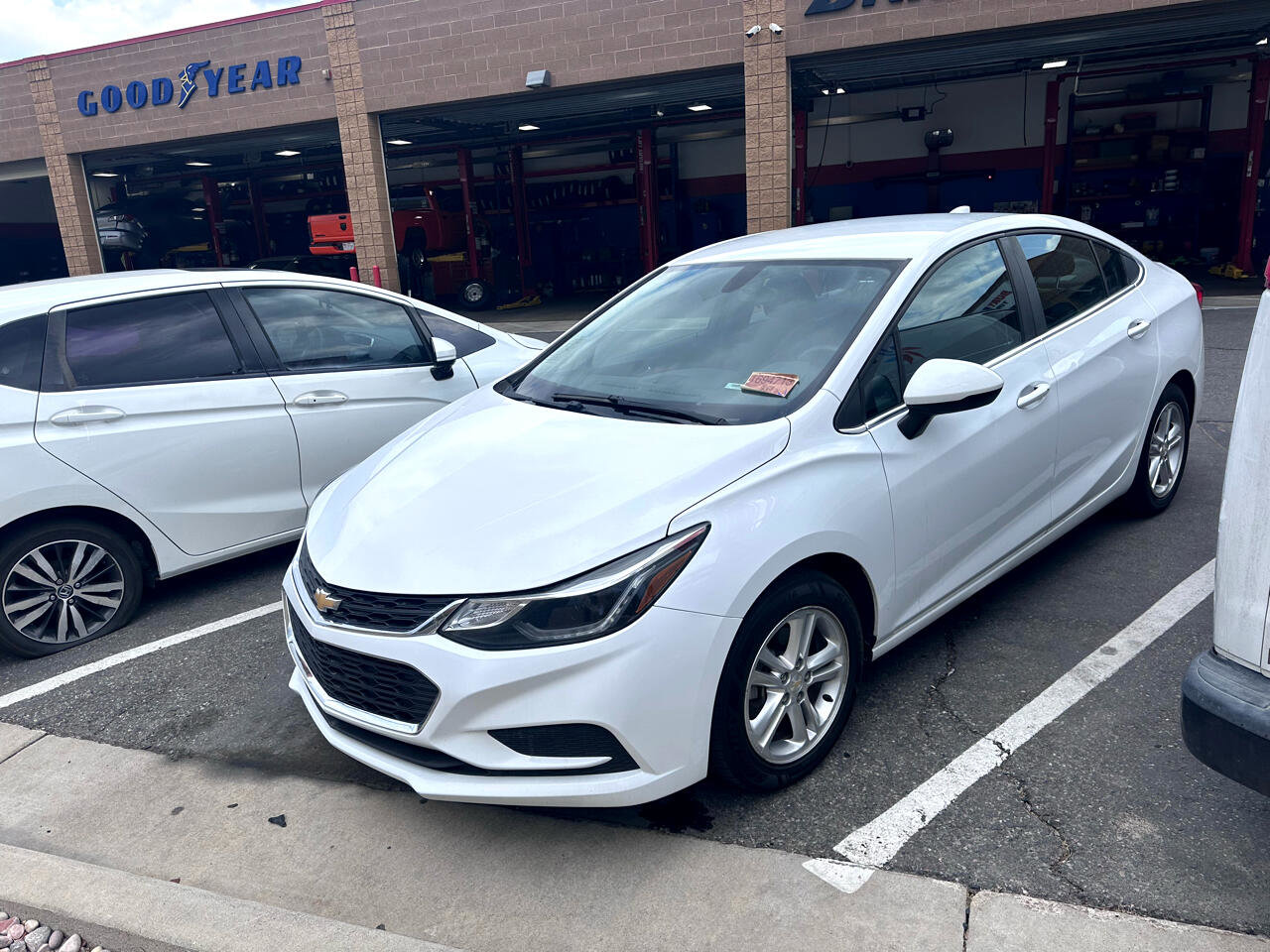 Used 2017 Chevrolet Cruze LT w/ Convenience Package image 6