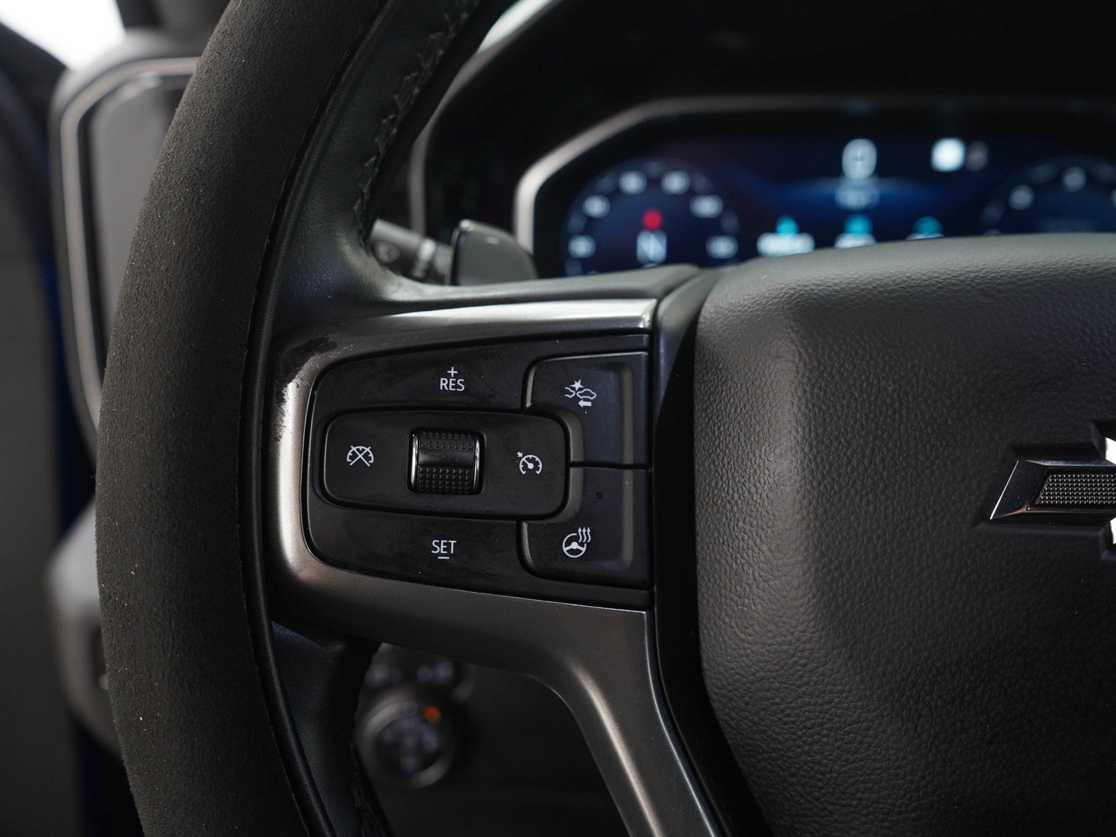 Used 2023 Chevrolet Silverado 1500 RST AWD/4WD image 26