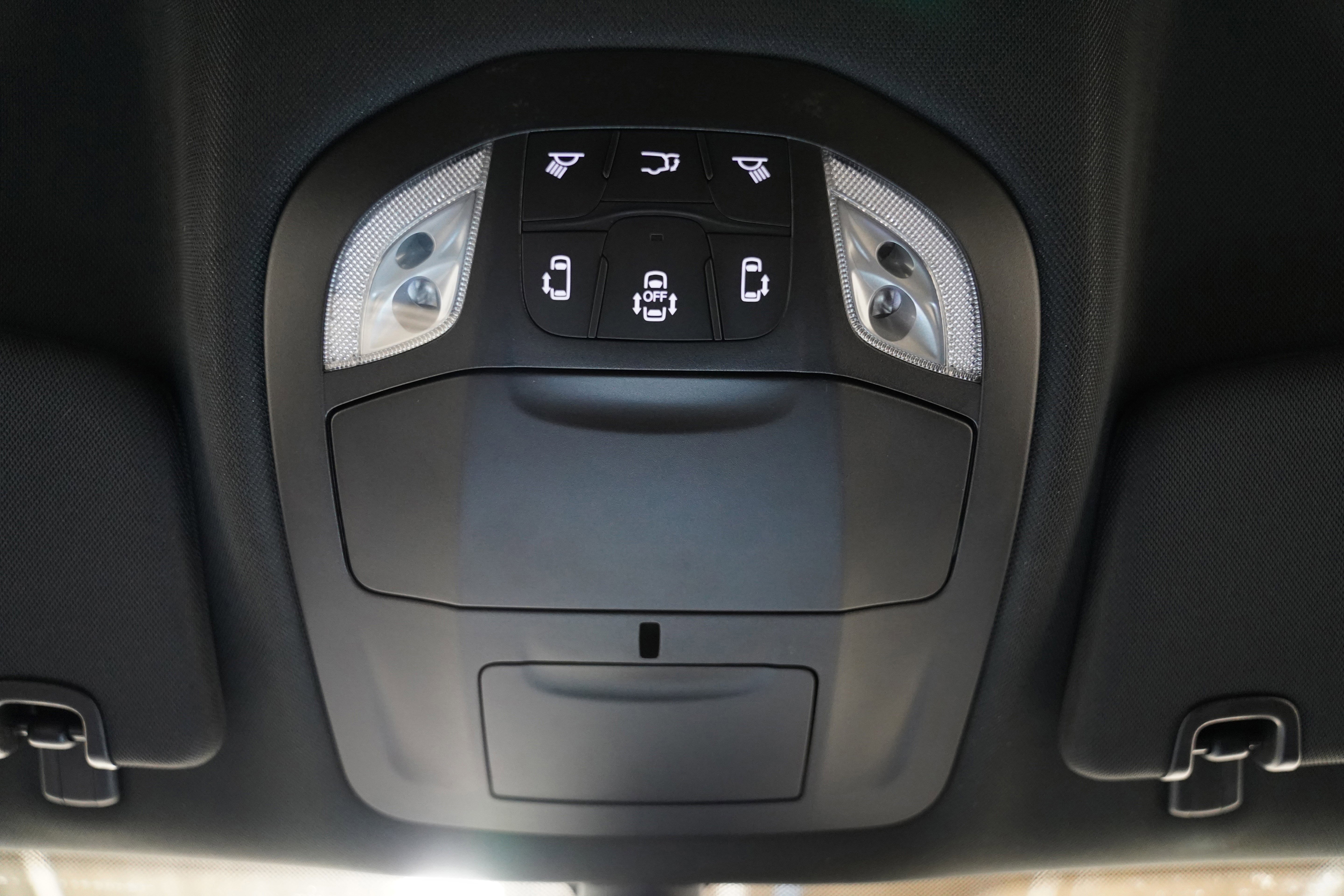 New 2026 Chrysler Voyager LX image 30